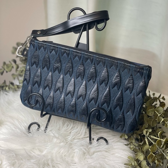 Leather Navy Print Large Wristlet with Zipper Closure - 10" W X 6 1/5" - Picture 3 of 6